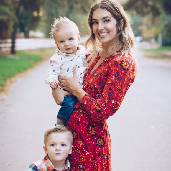 Meet your Posher, Courtney - Picture 1 of 1